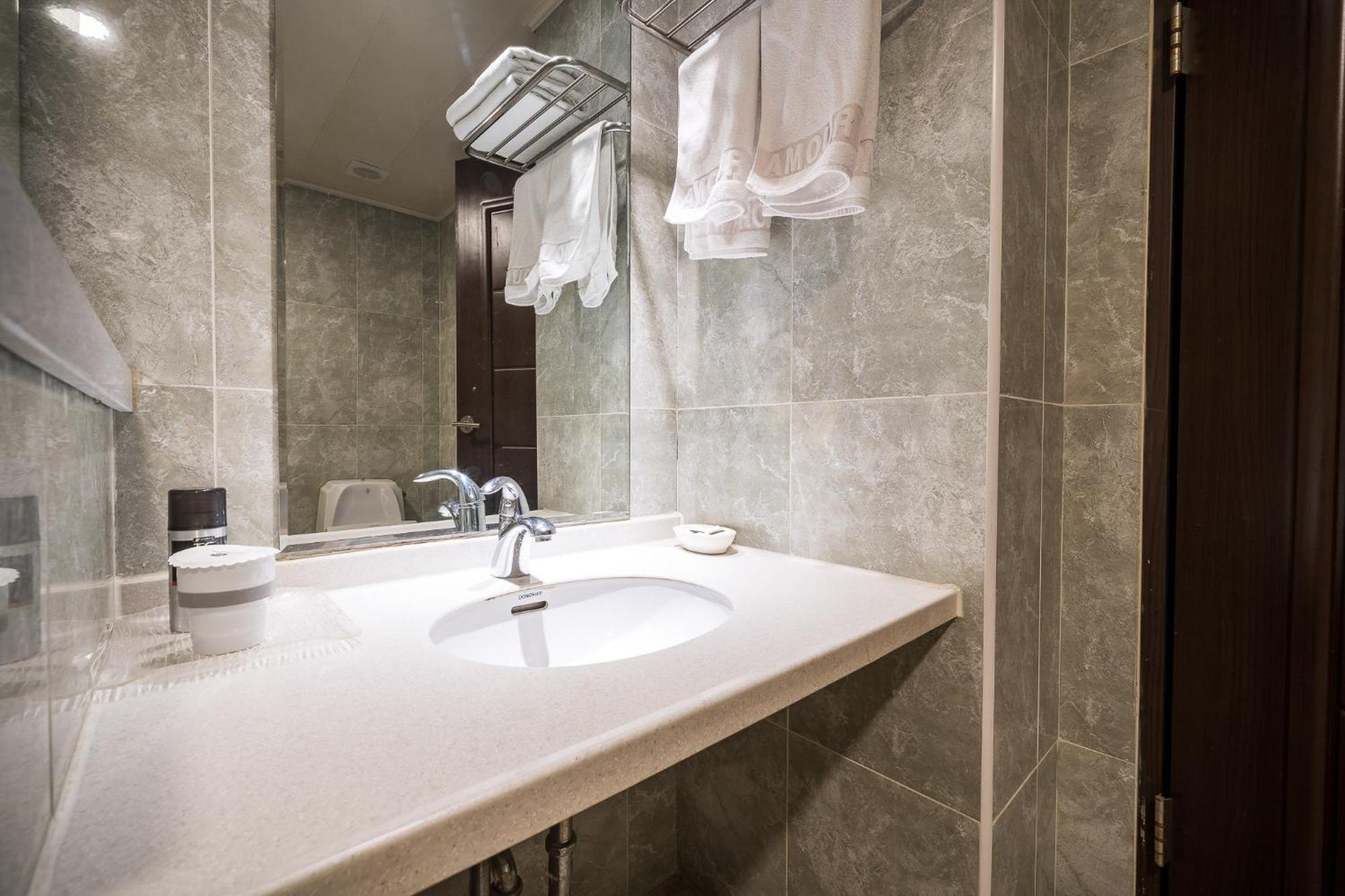 Symphony Hotel Suwon Zewnętrze zdjęcie